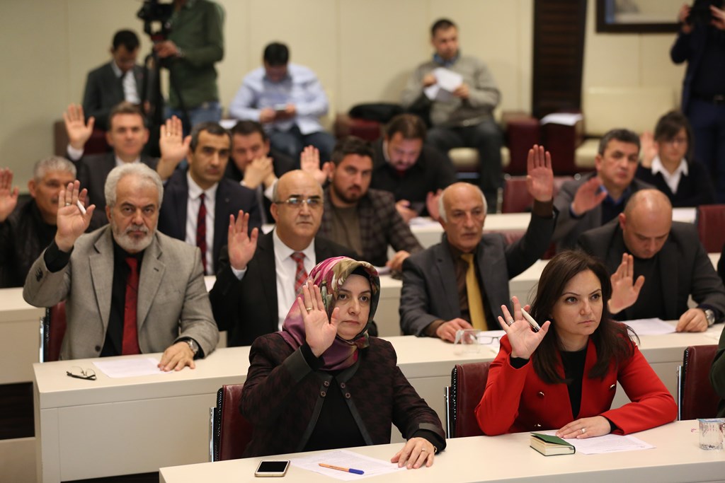 BAŞKAN ÇOLAKBAYRAKDAR,  “BAKANLIĞIN KENTSEL DÖNÜŞÜME DESTEĞİ BÜYÜK BİR KAZANIMDIR”