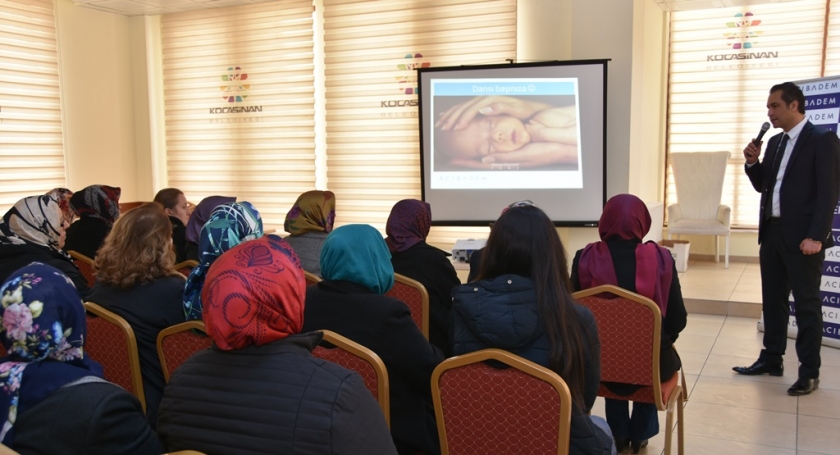 KOCASİNAN BELEDİYESİ’NİN SAĞLIK SEMİNERLERİ DEVAM EDİYOR