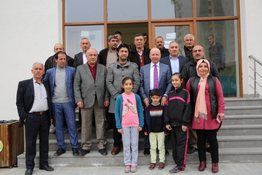 BAŞKAN ÇOLAKBAYRAKDAR, MUHTARLARLA BİR ARAYA GELDİ