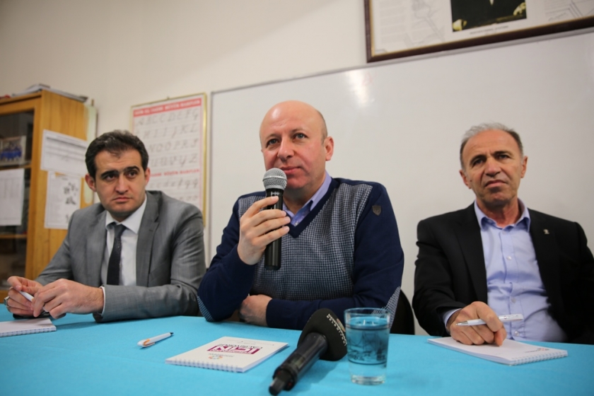 BAŞKAN ÇOLAKBAYRAKDAR, ORUÇ REİS’E KENTSEL DÖNÜŞÜMÜ ANLATTI