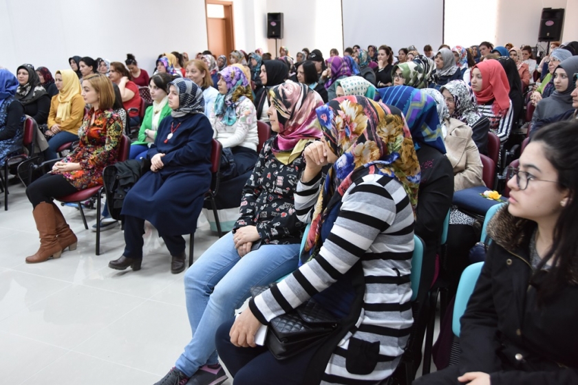 KOCASİNAN’DA EĞİTİMLE AİLE BAĞLARI PEKİŞTİRİLİYOR