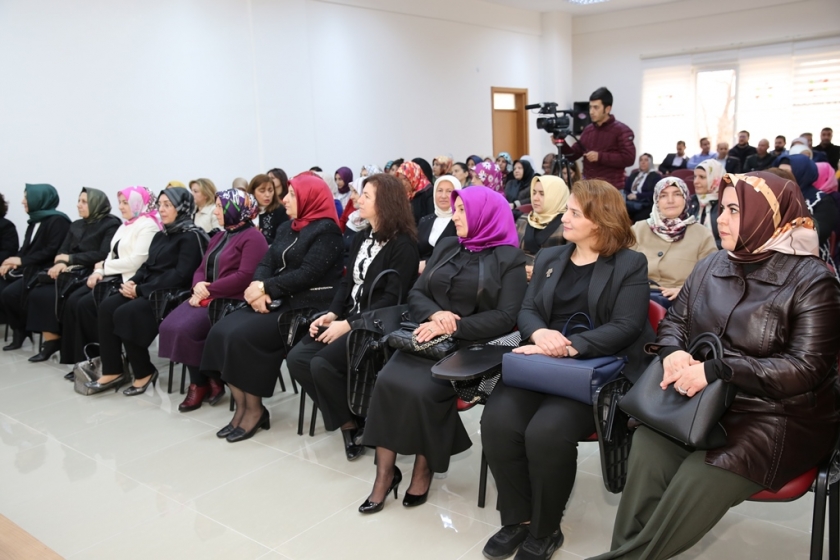 PROTOKOL EŞLERİNDEN KOCASİNAN AKADEMİYE TAM NOT