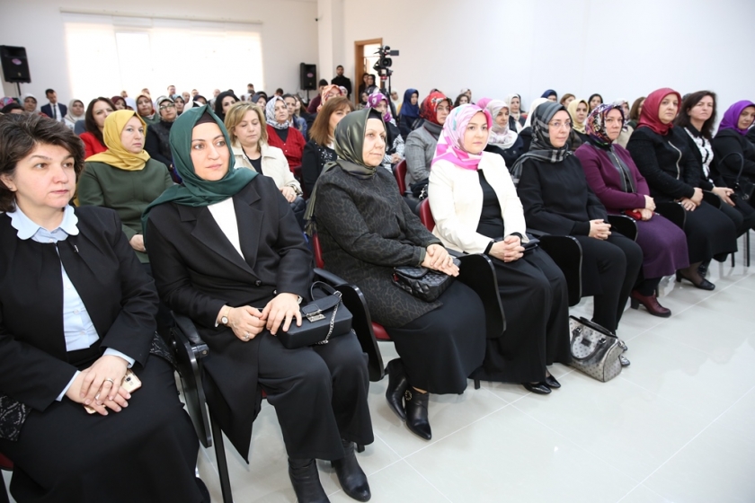 PROTOKOL EŞLERİNDEN KOCASİNAN AKADEMİYE TAM NOT