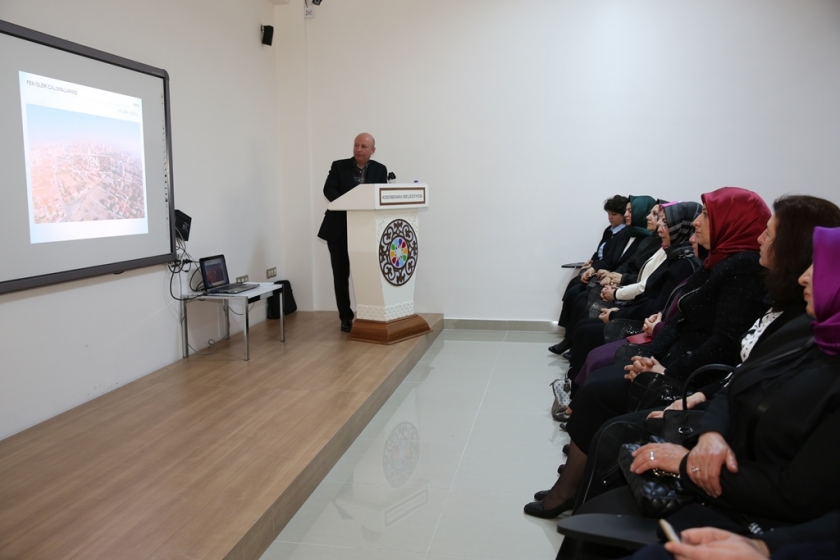 PROTOKOL EŞLERİNDEN KOCASİNAN AKADEMİYE TAM NOT