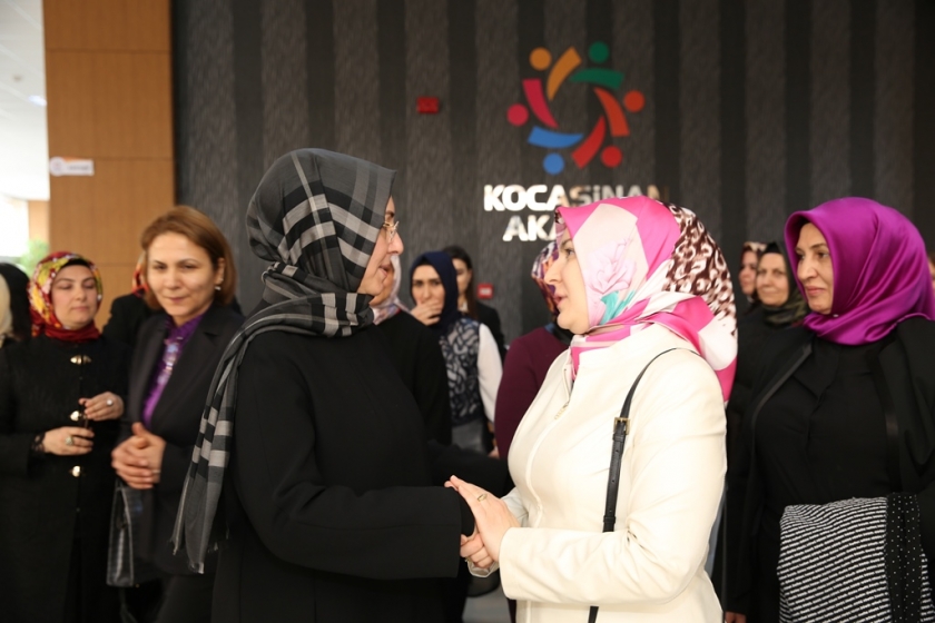 PROTOKOL EŞLERİNDEN KOCASİNAN AKADEMİYE TAM NOT