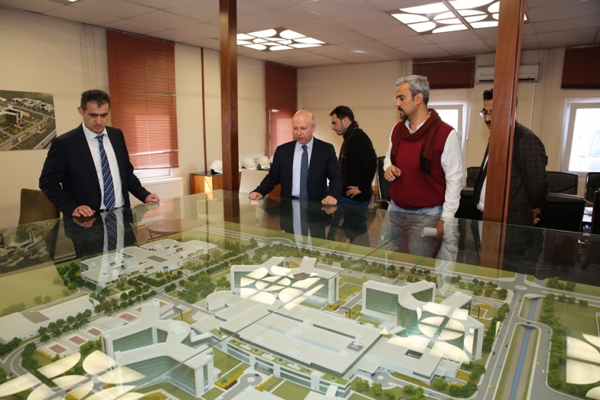 BAŞKAN ÇOLAKBAYRAKDAR BÖLGE HASTANESİNİ İNCELEDİ