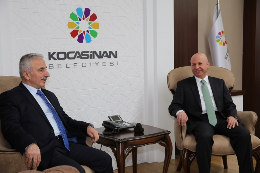 ÇOLAKBAYRAKDAR VALI KAMÇI’YA PROJELERİNİ ANLATTI