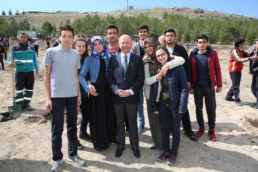 BAŞKAN ÇOLAKBAYRAKDAR, “SEVDAMIZ DAHA YEŞİL KOCASİNAN”