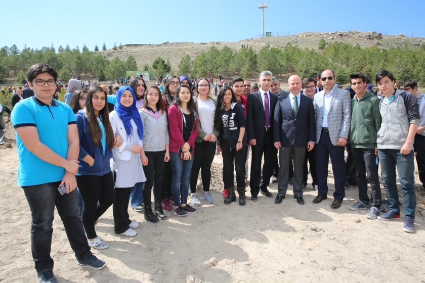 BAŞKAN ÇOLAKBAYRAKDAR, “SEVDAMIZ DAHA YEŞİL KOCASİNAN”