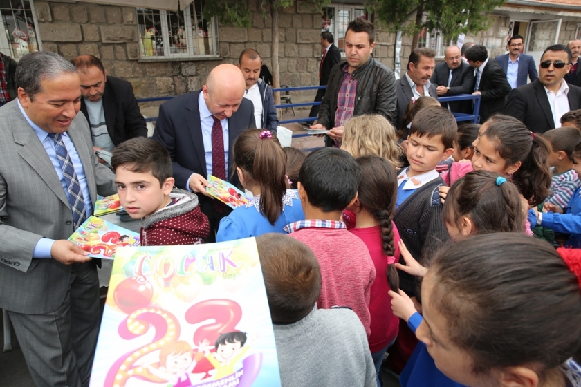 KOCASİNAN ÇOCUK’UN YENİ SAYISI, 23 NİSAN HEDİYESİ OLDU