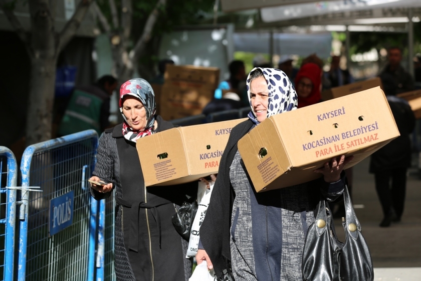 KOCASİNAN’IN DOMATES EFSANESİ BU YIL DA HAYAT BULDU