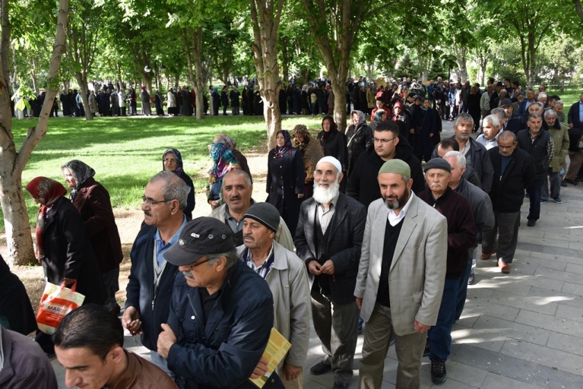 KOCASİNAN’IN DOMATES EFSANESİ BU YIL DA HAYAT BULDU