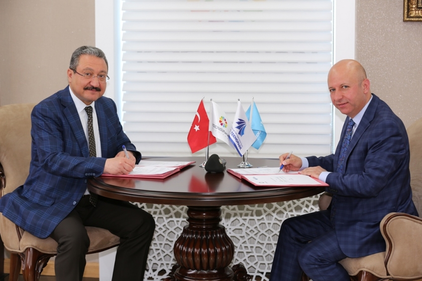 BAŞKAN ÇOLAKBAYRAKDAR, YENİ ÇALIŞMALAR İÇİN İMZA ATTI