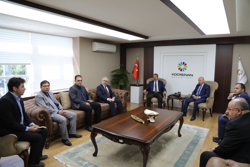 BAŞKAN ÇOLAKBAYRAKDAR, YENİ ÇALIŞMALAR İÇİN İMZA ATTI
