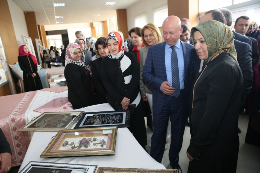 KOCASİNAN AKADEMİ İLK MEZUNLARINI VERDİ