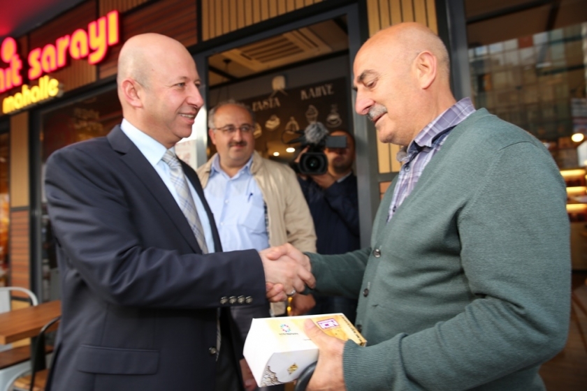KOCASİNAN’DA ASKIDA İFTARLIK YÜZLERİ GÜLDÜRÜYOR