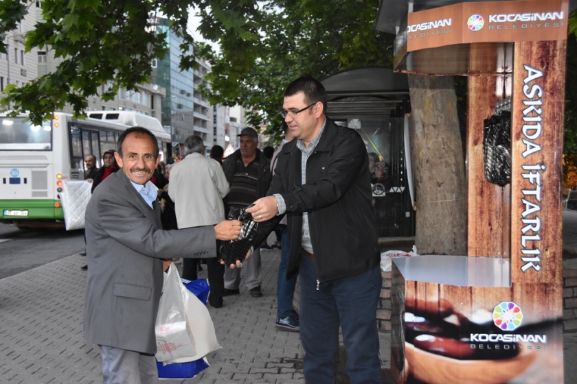 KOCASİNAN’DA ASKIDA İFTARLIK YÜZLERİ GÜLDÜRÜYOR