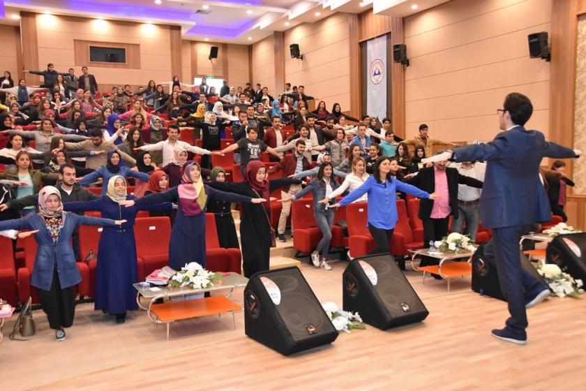 KOCASİNAN AKADEMİ, İMAM VE MÜEZZİN ADAYLARINA NEFES ALMA TEKNİKLERİNİ ANLATTI