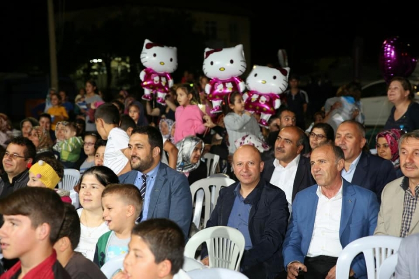 HİLAL SAKİNLERİ İFTARI ÇOLAKBAYRAKDAR ÇİFTİYLE AÇTI