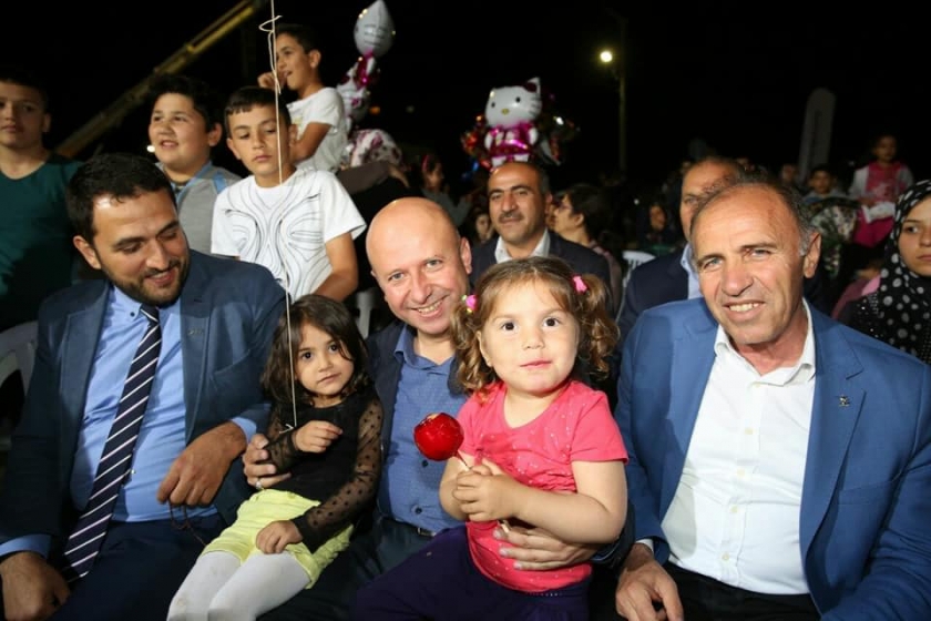 HİLAL SAKİNLERİ İFTARI ÇOLAKBAYRAKDAR ÇİFTİYLE AÇTI