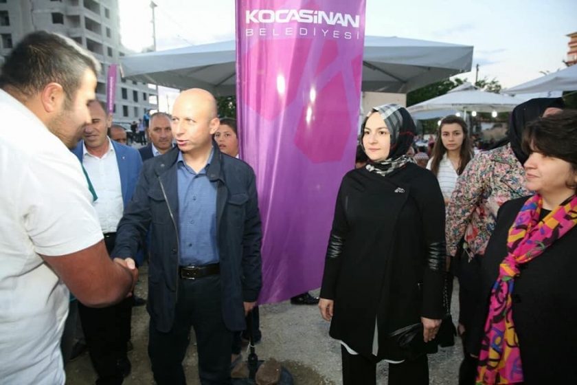 HİLAL SAKİNLERİ İFTARI ÇOLAKBAYRAKDAR ÇİFTİYLE AÇTI