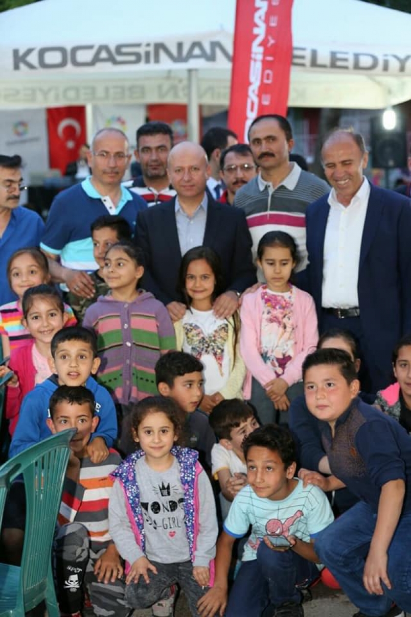 BAŞKAN ÇOLAKBAYRAKDAR İFTARDA DA VATANDAŞLA BİRLİKTE 