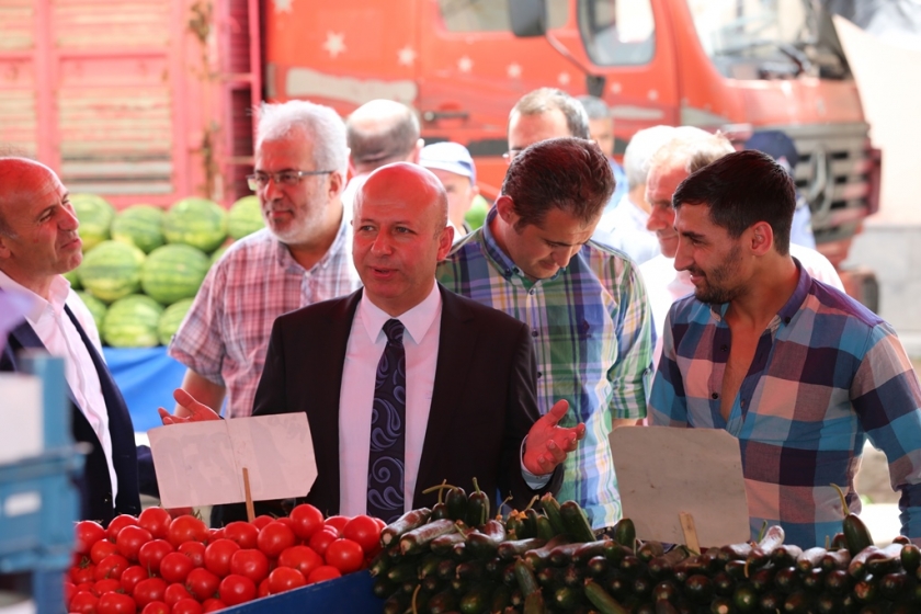 BAŞKAN ÇOLAKBAYRAKDAR ESNAFIN YANINDA, HALKIN İÇİNDE