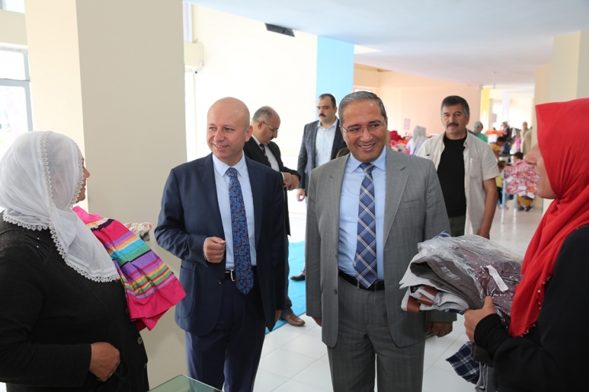 YENİLİKÇİ BELEDİYEDEN DEV SOSYAL MARKET HİZMETİ 