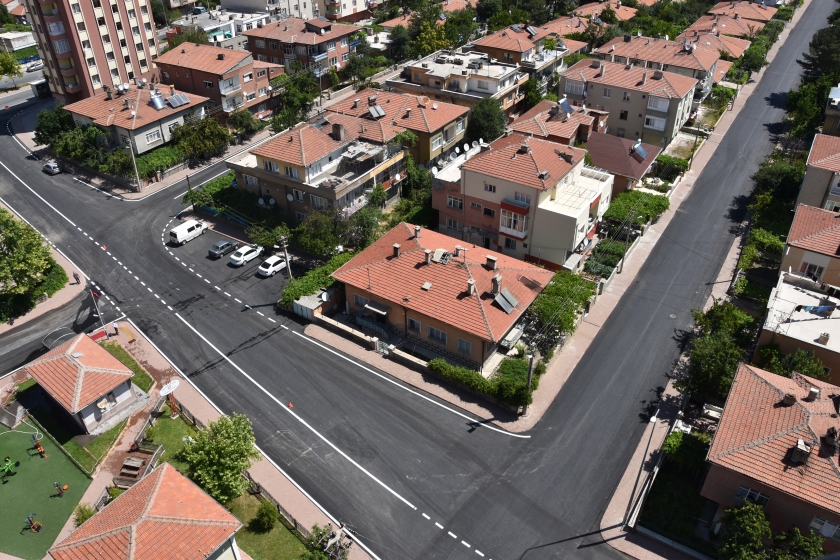 İSTASYON MAHALLESİ’NDE 10 SOKAK YENİLENDİ