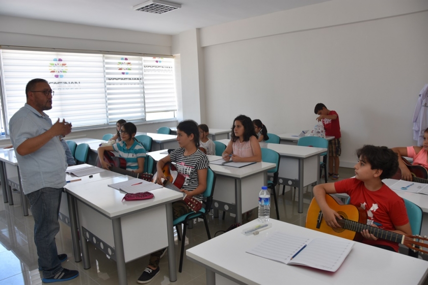 KOCASİNAN AKADEMİ YAZ KURSLARINA BÜYÜK İLGİ