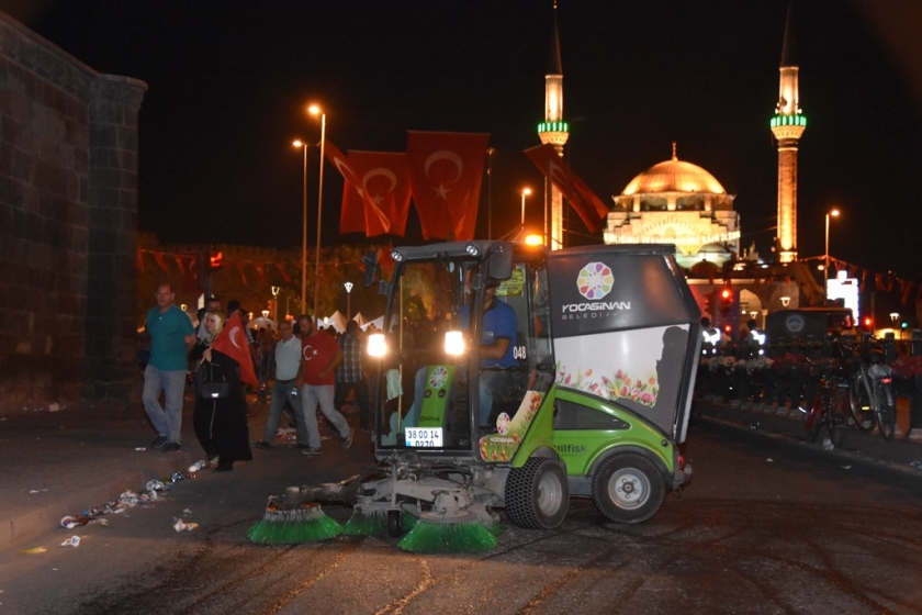 BAŞKAN ÇOLAKBAYRAKDAR “HEPİNİZ BİRER KAHRAMANSINIZ”