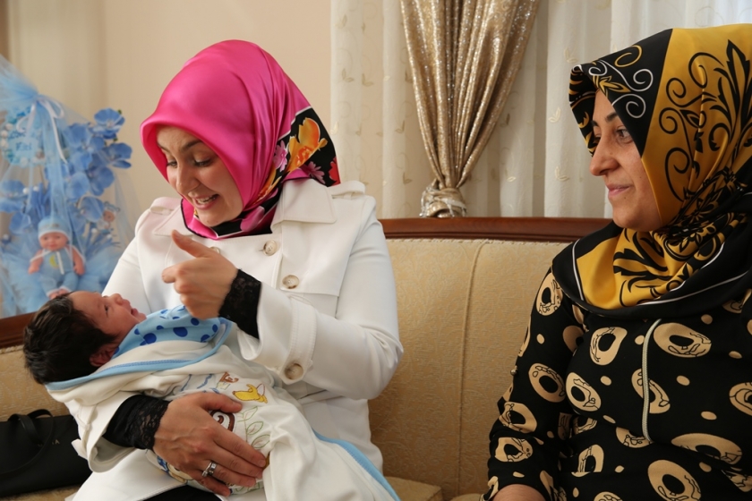 FATMA ÇOLAKBAYRAKDAR’DAN “HOŞ GELDİN BEBEK” ZİYARETİ