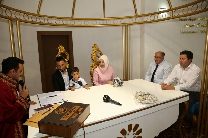 KOCASİNAN’DA ÇİFTLER İKİNCİ BAHARINI YAŞIYOR