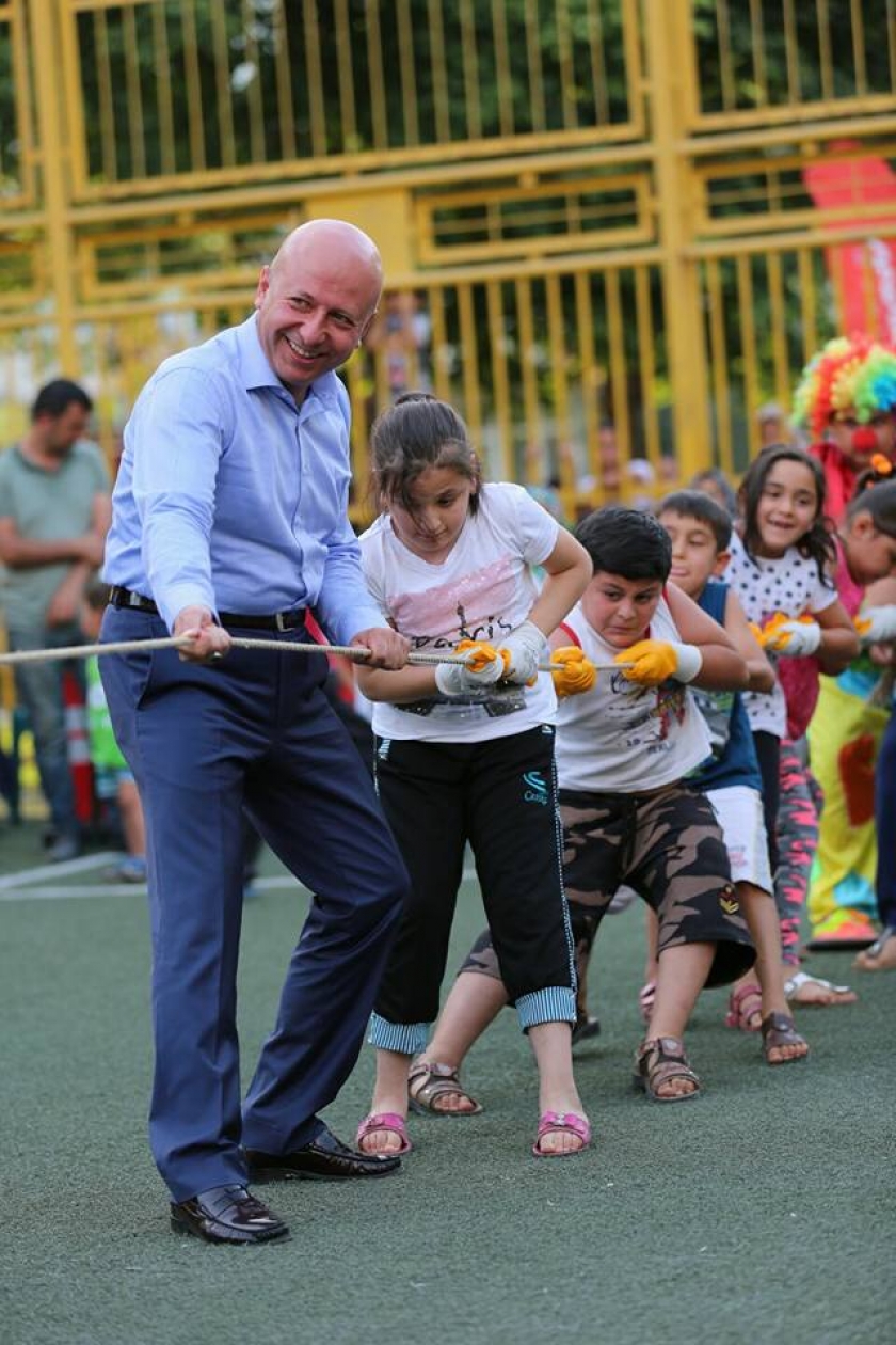 KOCASİNAN’LI ÇOCUKLAR, BAŞKAN ÇOLAKBAYRAKDAR İLE ŞENLENDİ
