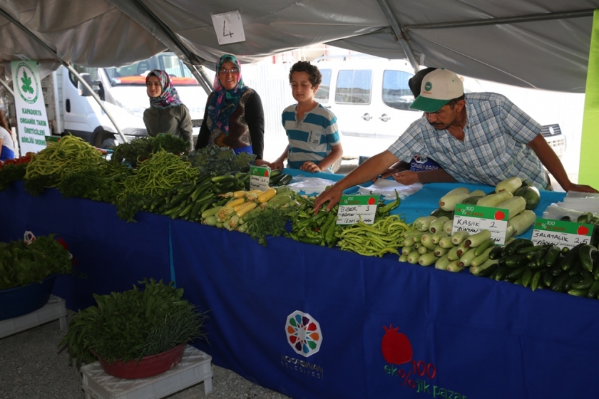 KOCASİNAN’DA YÜZDE 100 ORGANİK PAZAR AÇILDI