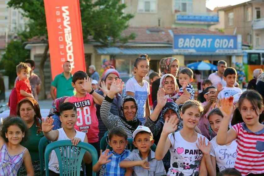 BAŞKAN ÇOLAKBAYRAKDAR, “SOKAK OYUNLARI, KAYSERİ’NİN SOSYAL HAYATINA RENK KATIYOR”