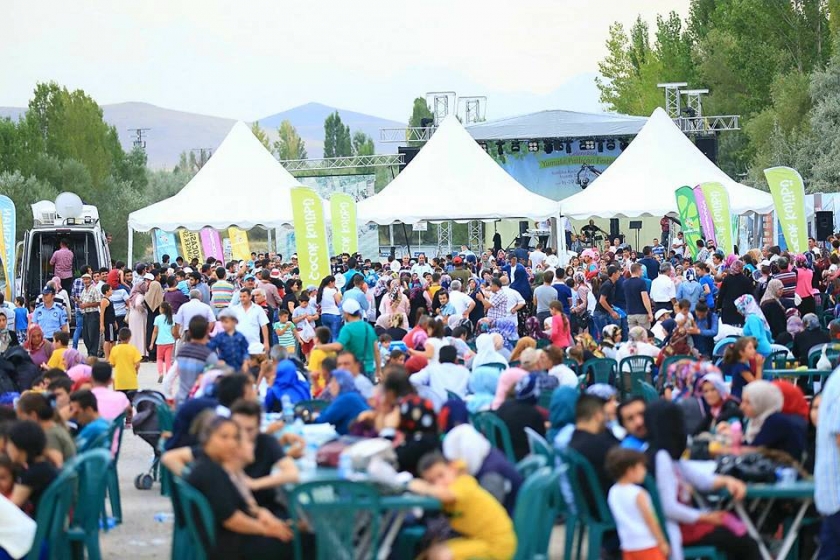 KOCASİNAN’IN YAMULA PATLICAN FESTİVALİ TAMAMLANDI