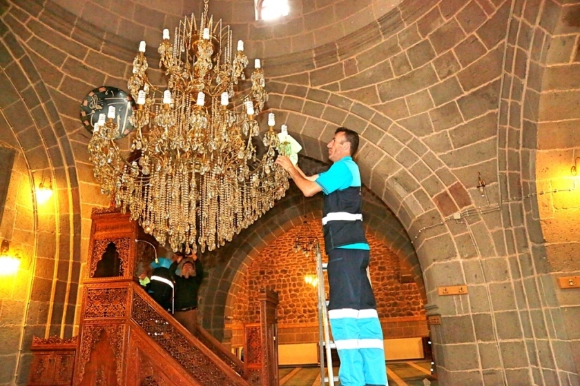 KOCASİNAN’DA BAYRAM ÖNCESİ HİZMET SEFERBERLİĞİ