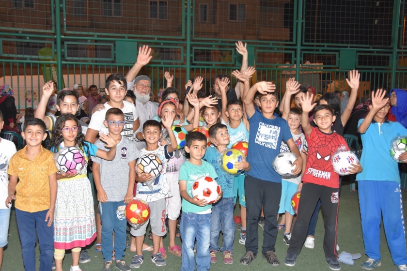 KOCASİNAN’IN SOKAK OYUNLARI ŞENLİĞİ ERKİLETLİ ÇOCUKLARI MUTLU ETTİ
