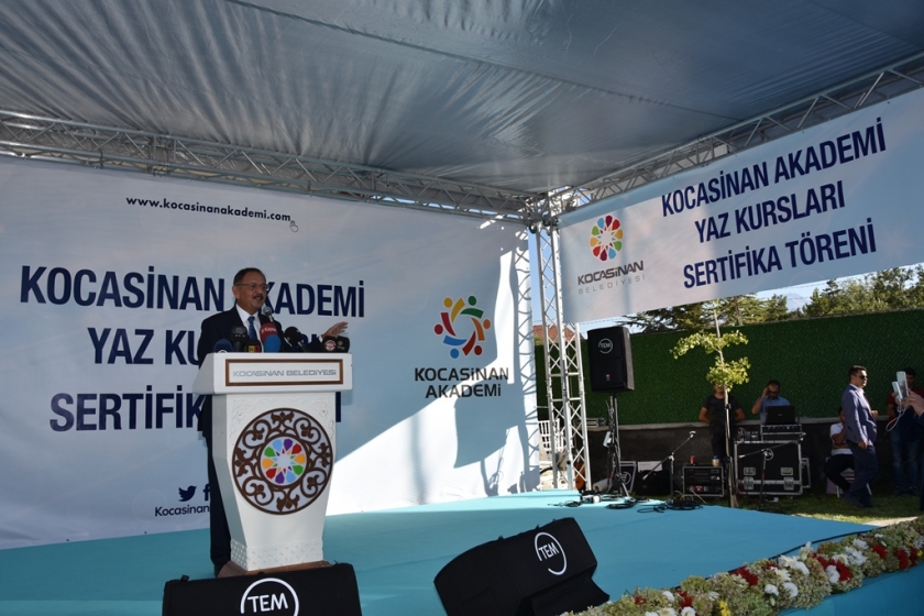 KOCASİNAN AKADEMİ YAZ KURSLARI FİNALİ BAKAN ÖZHASEKİYLE YAPILDI