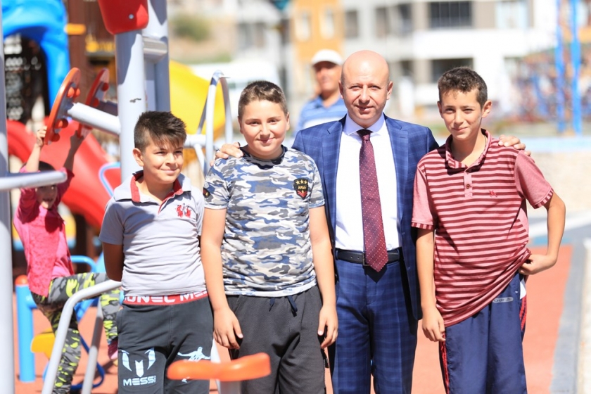 BAŞKAN ÇOLAKBAYRAKDAR “YENİ NESİL PARKIMIZ ÖRNEK TEŞKİL EDİYOR”