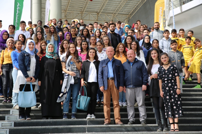 BAŞKAN ÇOLAKBAYRAKDAR, “SOSYAL BELEDİYECİLİĞİN EN GÜZEL ÖRNEĞİNİ SERGİLİYORUZ”