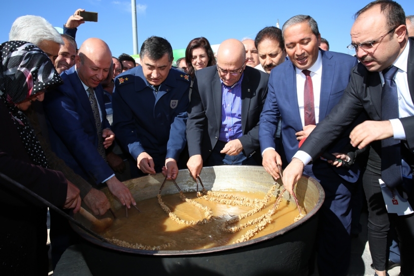 BAŞKAN ÇOLAKBAYRAKDAR’DAN ERKİLET KEDİ BACAĞI FESTİVALİNE DAVET