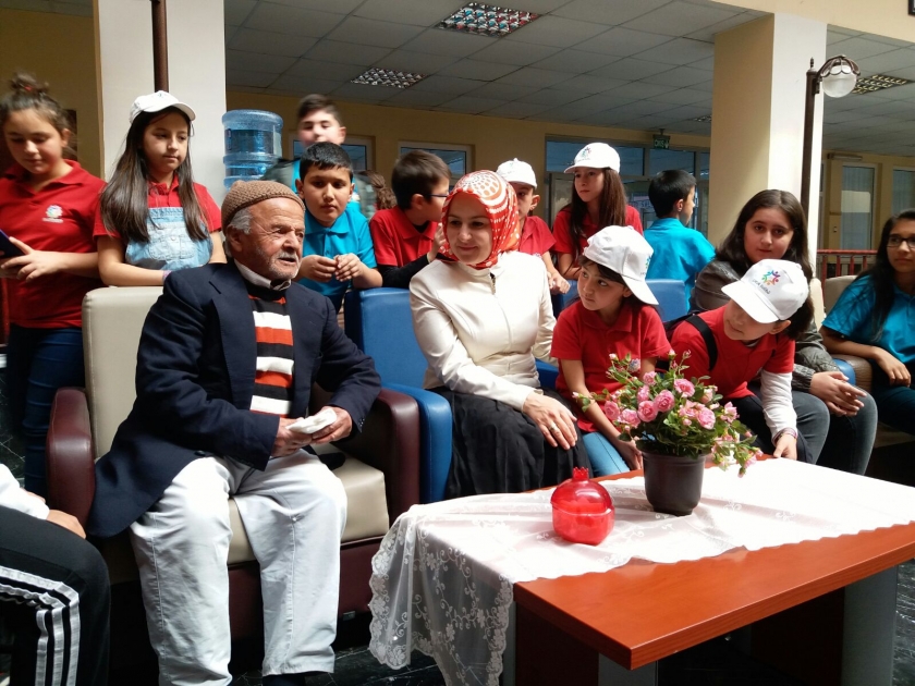 KOCASİNAN BELEDİYESİ’NDEN HUZUREVİ SAKİNLERİNE AŞURE İKRAMI