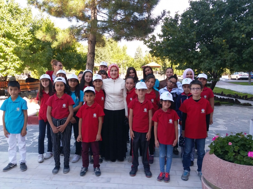 KOCASİNAN BELEDİYESİ’NDEN HUZUREVİ SAKİNLERİNE AŞURE İKRAMI