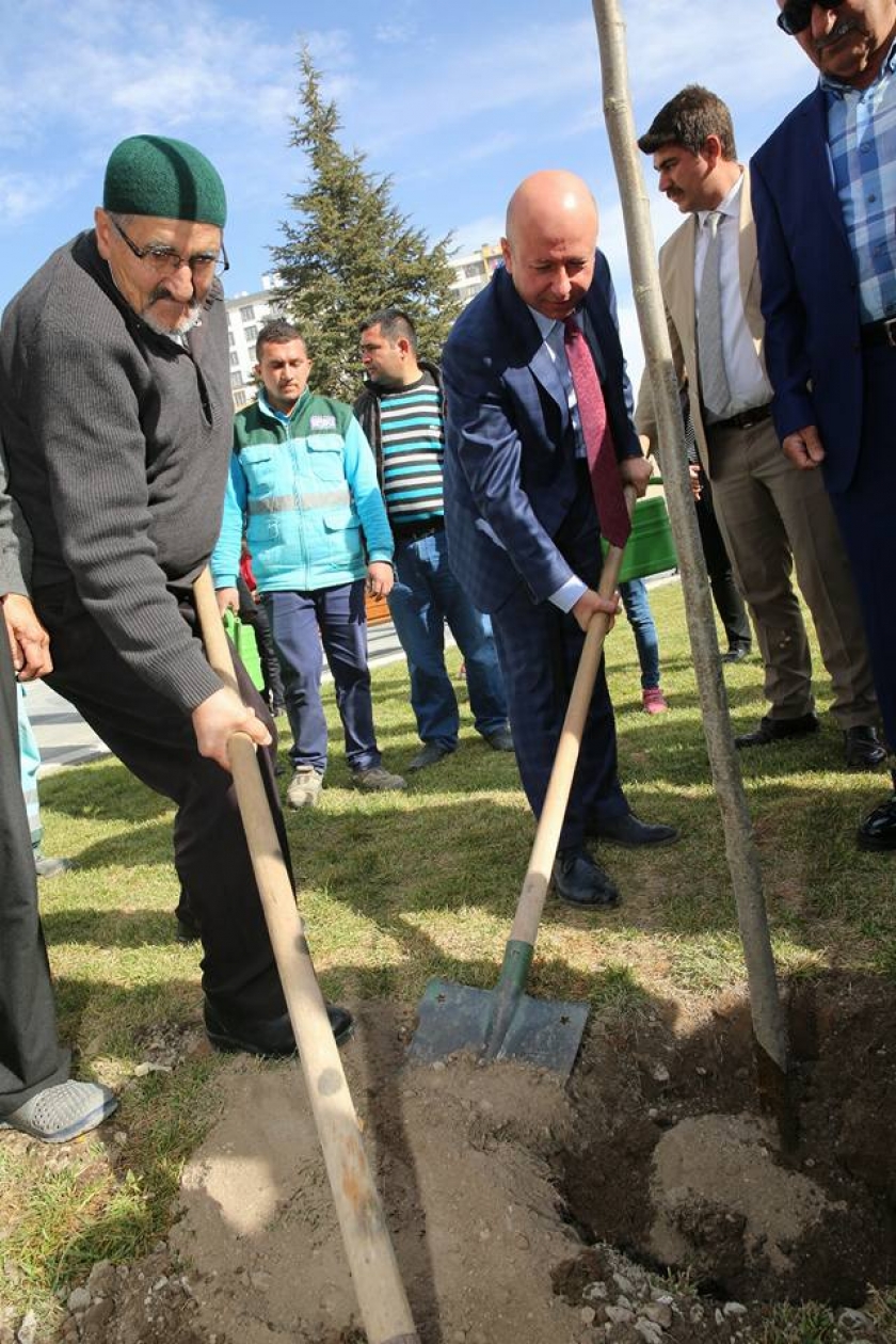 BAŞKAN ÇOLAKBAYRAKDAR, “HİZMETLERİMİZE VATANDAŞLAR TEVECCÜH GÖSTERİYOR”