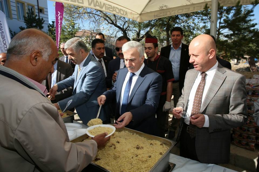 KOCASİNAN BELEDİYESİ, MAHZEMİN SEMT KONAĞI’NI HİZMETE AÇTI