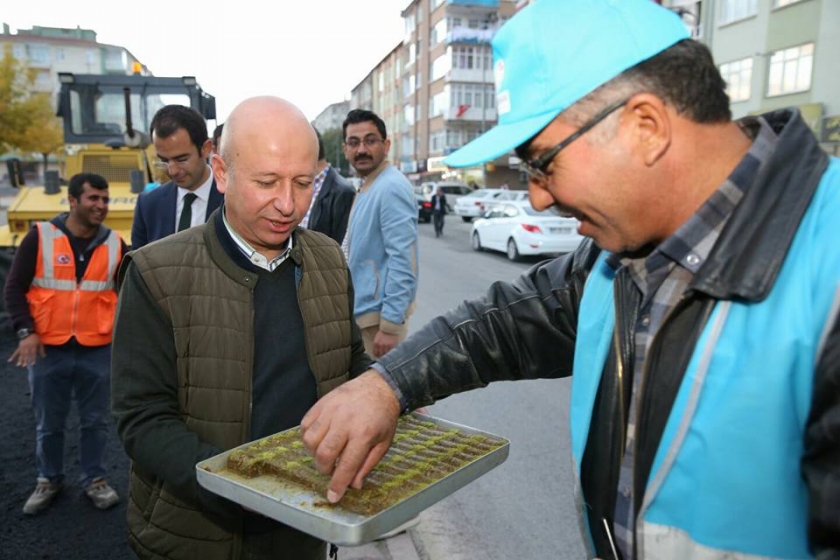 BAŞKAN ÇOLAKBAYRAKDAR, “KOCASİNAN’IN TÜM YOLLARINI YENİLEYECEĞİZ”