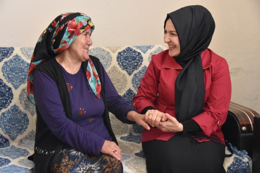 KOCASİNAN BELEDİYESİ BİR FİNCAN KAHVEYLE GÖNÜLLERDE HOŞ SEDA BIRAKIYOR