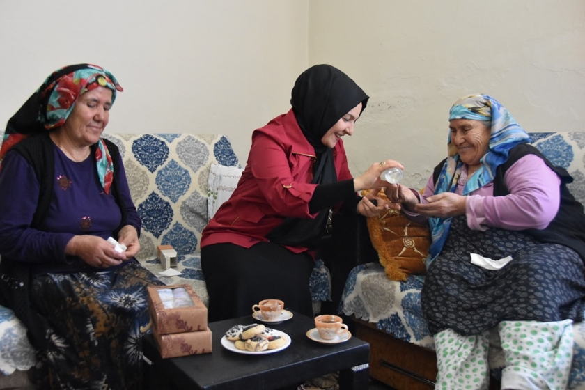 KOCASİNAN BELEDİYESİ BİR FİNCAN KAHVEYLE GÖNÜLLERDE HOŞ SEDA BIRAKIYOR